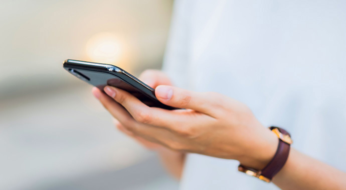 Rozwój płatności BLIK w aplikacji SGB Mobile z udziałem HEUTHES! 